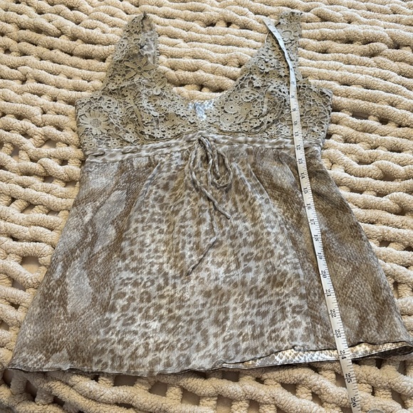 NWOT - 100% Silk Elie Tahari Top - Picture 11 of 12